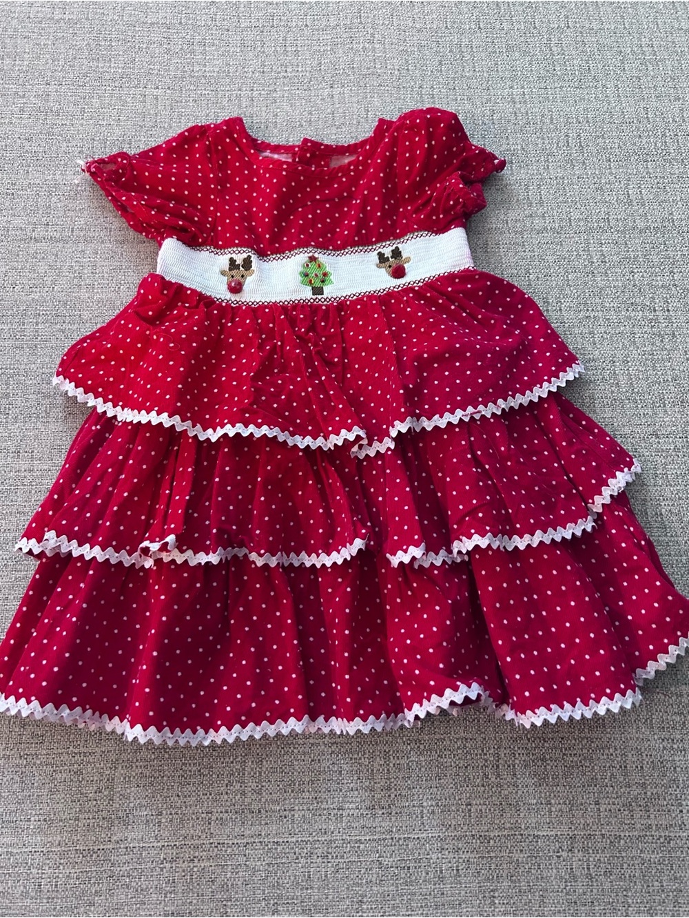 Mud Pie Red Polka Dot Dress White Dots Embroidered Reindeer w Smocking.  Size 3T